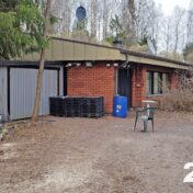 Kohteen 1974 Rakennettu 247 m² omakotitalo ja vuonna 1984 rakennettu 119 m² autotalli 5103 m² kaavoitetulla tasamaatontilla Järvenpään Haarajoella – Koivutie 16 – 335,000 € lisäkuva 6