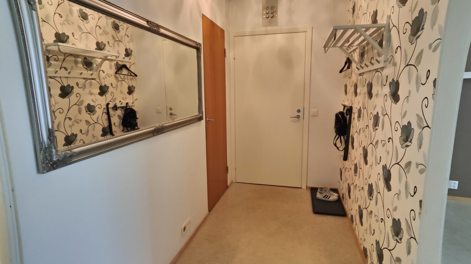 Kohteen Ylimmän kerroksen kolmio joki näkymällä – Keminmaan Lautiosaaressa pääkuva