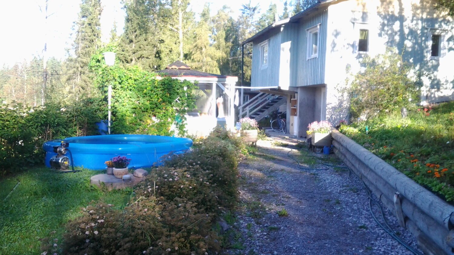 Kohteen mökki. rantaoikeus ja venepaikka pääkuva