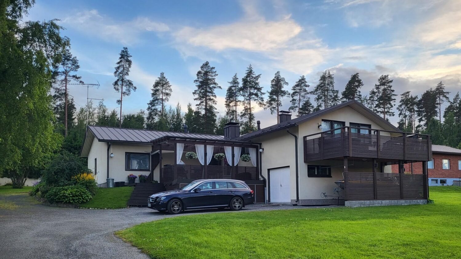 Kohteen Moderni unelmakoti: Juuri remontoitu keittiö ja energiatehokas lämmitys pääkuva