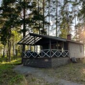 Kohteen Harvinainen saarimökkikokonaisuus Tarvinsaaressa lisäkuva 2