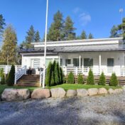 Kohteen Isnäs, omakotitalo 96 m2. Tontti 1100 m2 (oma), rakennusvuosi 2016. lisäkuva 1
